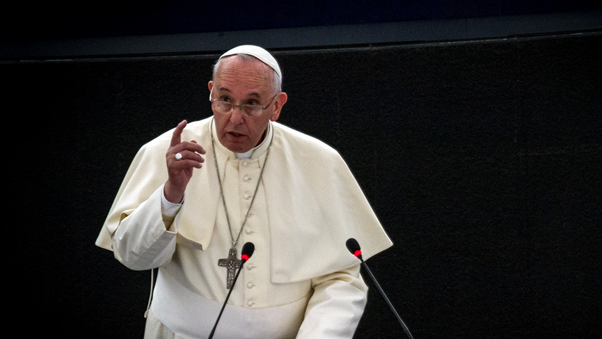 Pope Francis: Good politics is at the service of peace