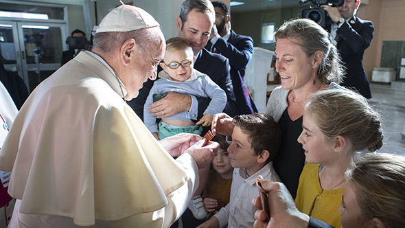 Pape-François-avec-famille