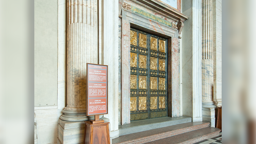 holy door saint peter's basilica