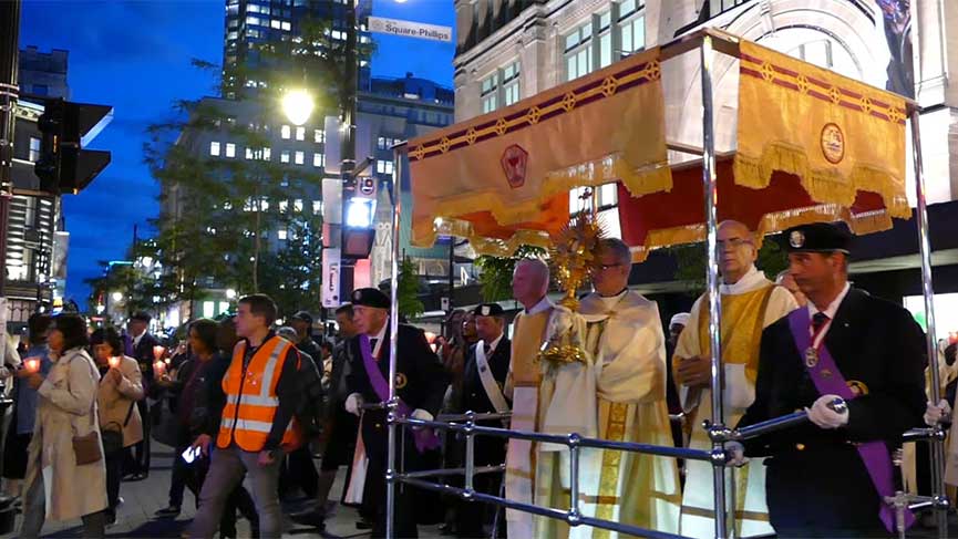 Fête-Dieu 2025 – Le Christ au cœur de notre ville