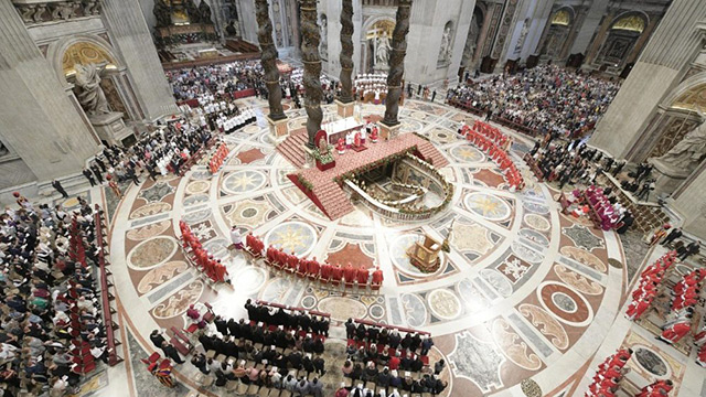 Messe à la basilique Saint-Pierre, à Rome.