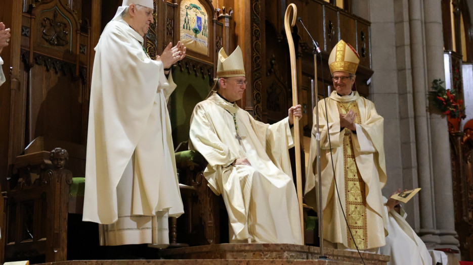 Mgr Alain Faubert a été installé du diocèse de Valleyfield