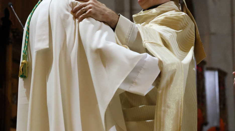 Mgr Alain Faubert a été installé du diocèse de Valleyfield