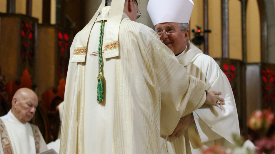 Mgr Alain Faubert a été installé du diocèse de Valleyfield