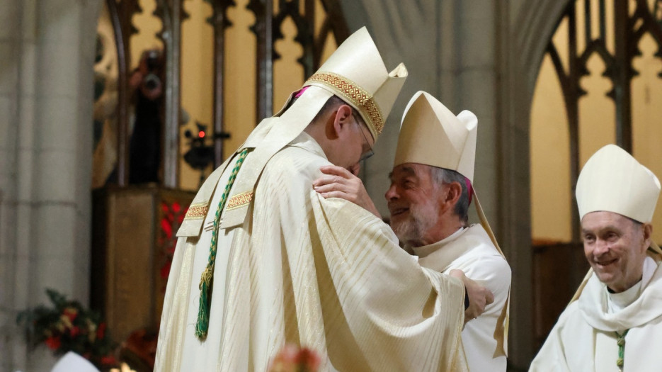 Mgr Alain Faubert a été installé du diocèse de Valleyfield