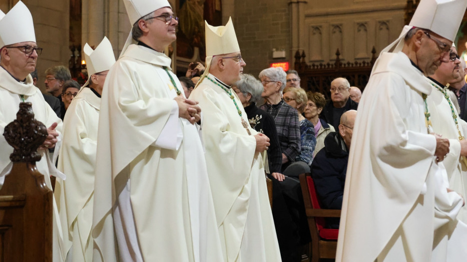 Bishop Alain Faubert Installed as Bishop of Valleyfield