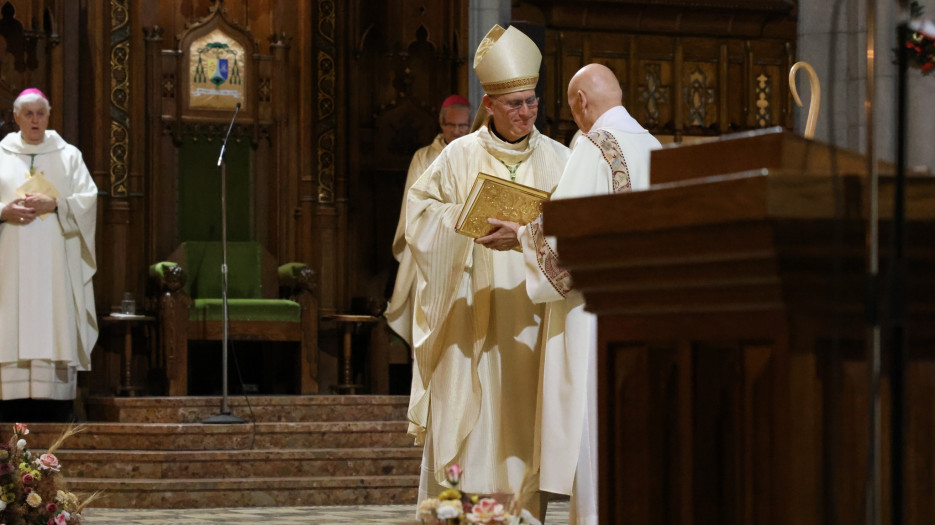 Mgr Alain Faubert a été installé du diocèse de Valleyfield