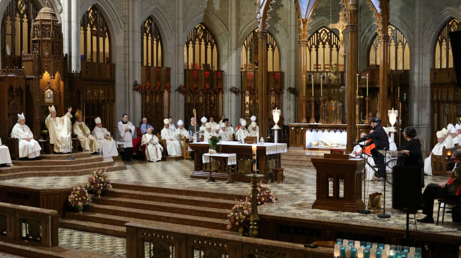 Mgr Alain Faubert a été installé du diocèse de Valleyfield