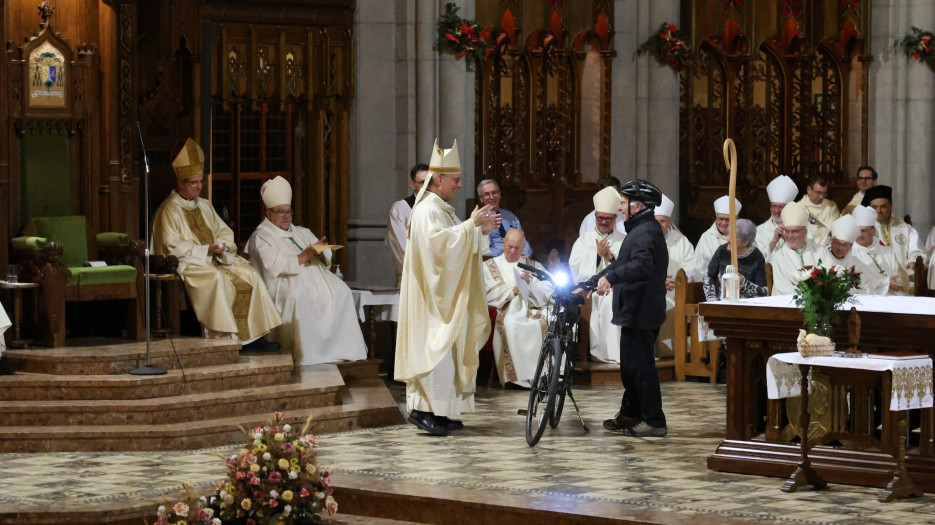 Mgr Alain Faubert a été installé du diocèse de Valleyfield