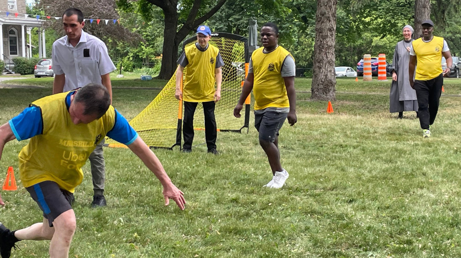 Jubilé des prêtres célébré à la paroisse La Visitation - été 2025