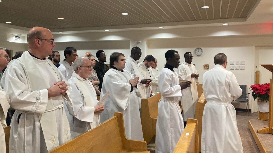 Special mass at the GSAM
