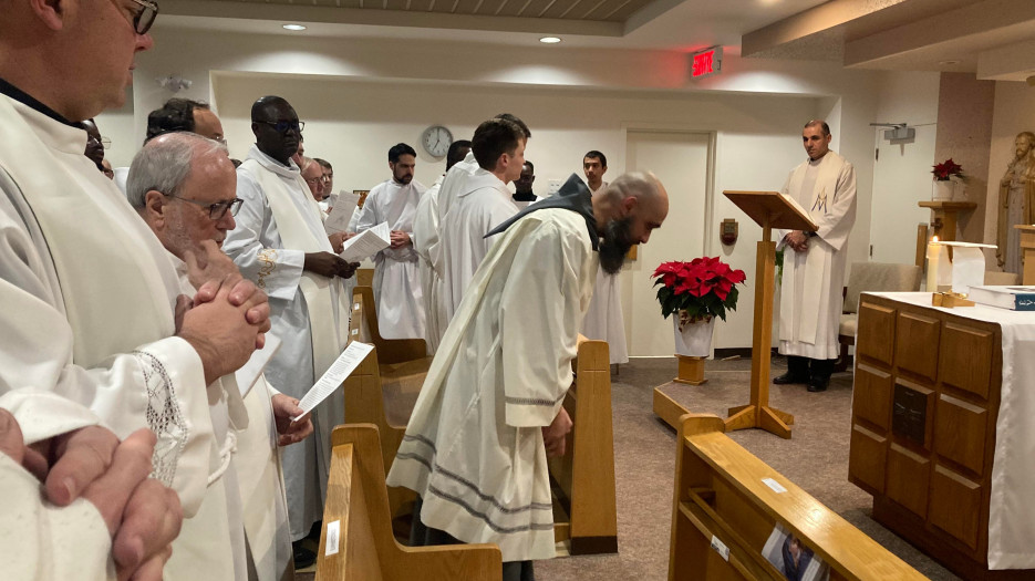 Special mass at the GSAM