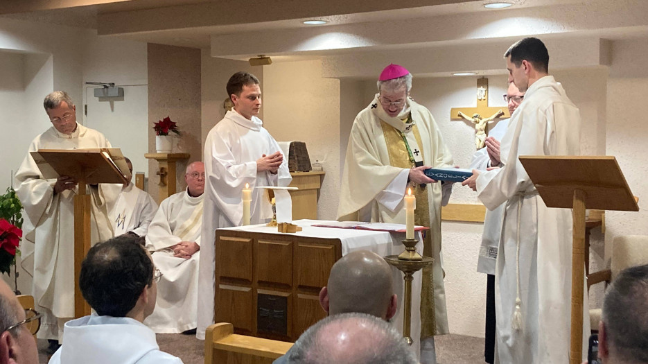 Special mass at the GSAM