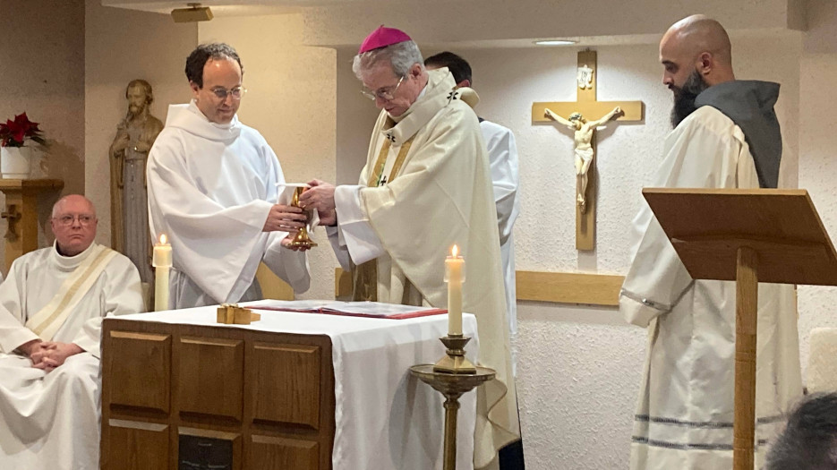 Special mass at the GSAM