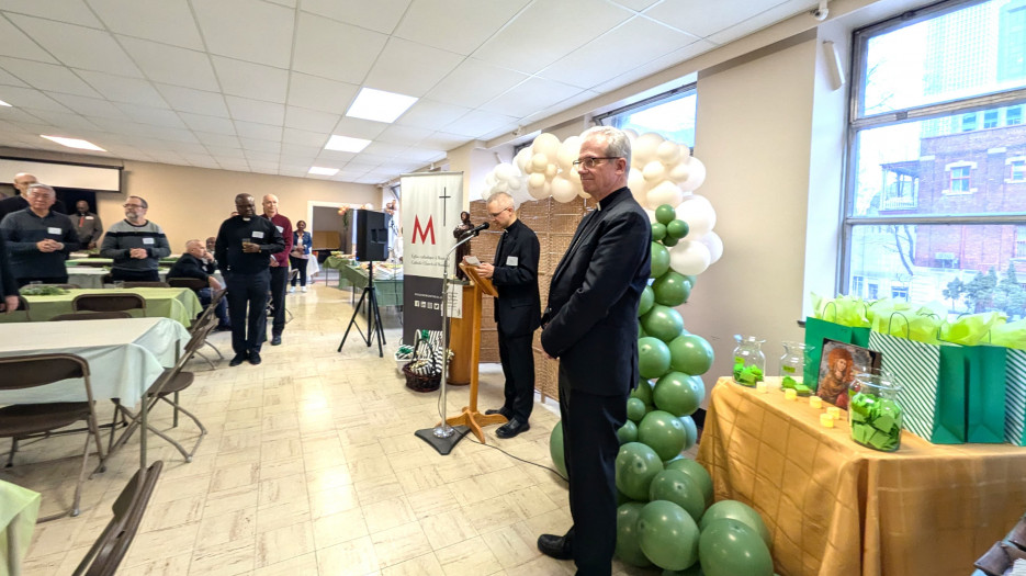 Un moment de fraternité à la messe chrismale 2026